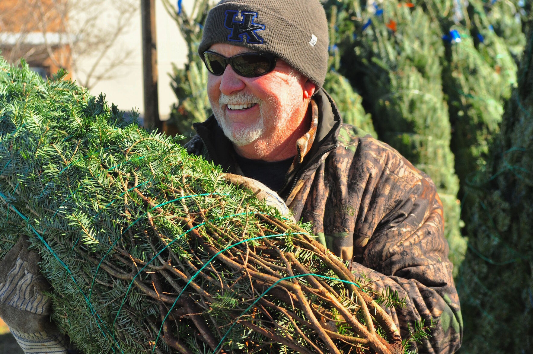 As Christmas tree lots get up and running, shoppers cautioned to buy early, prepare to pay more